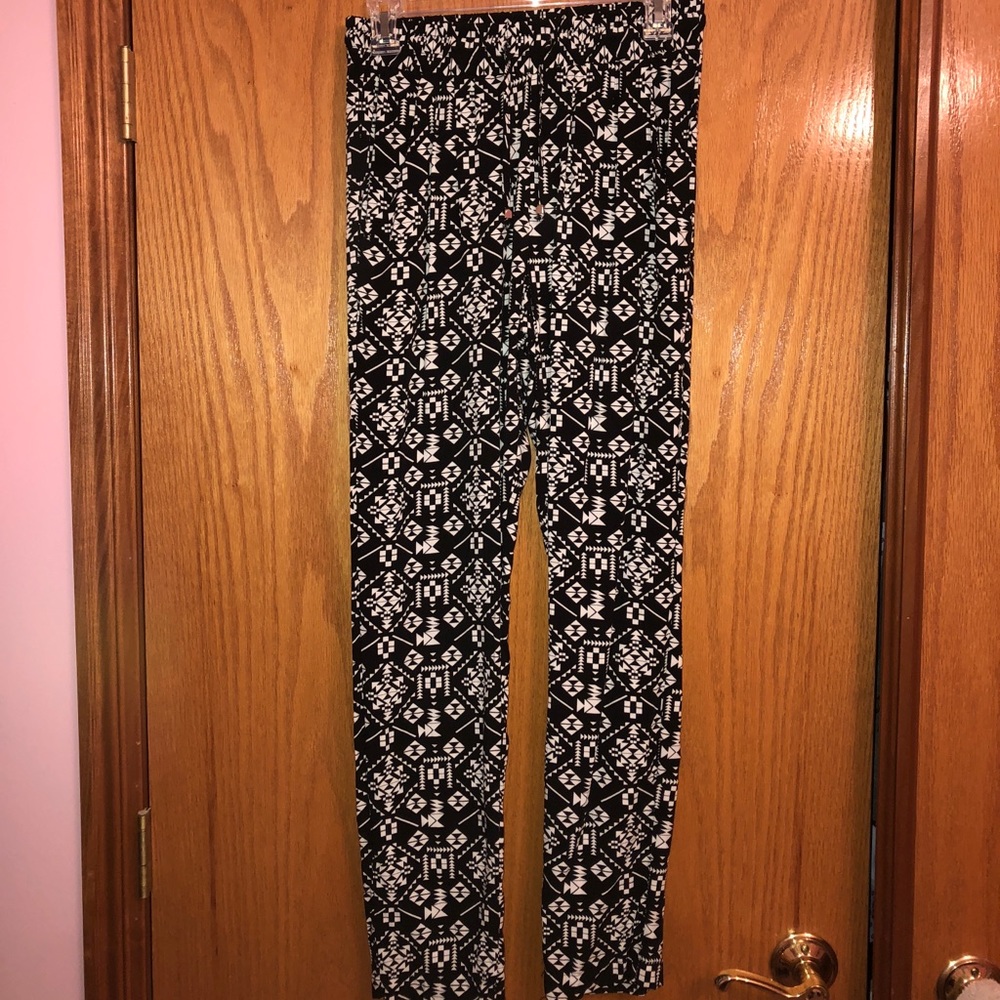 Cotton-On patterned joggers